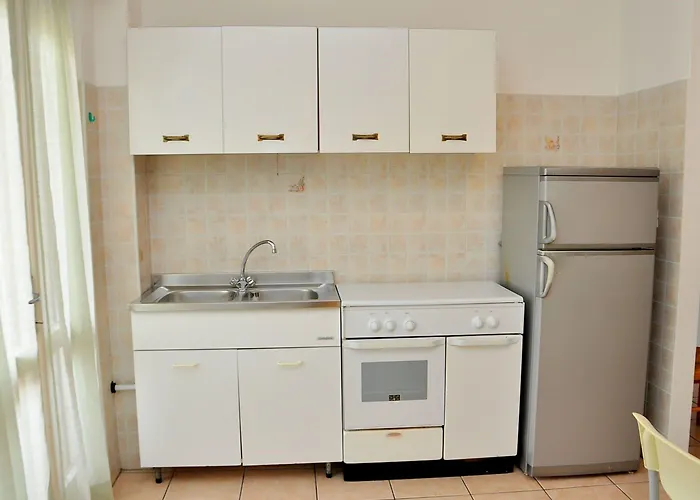 Spacious Seaside Flat For Large Families *