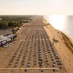 Spacious Seaside Flat For Large Families Apartment Bibione