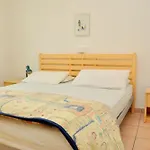 Apartment Spacious Seaside Flat For Large Families