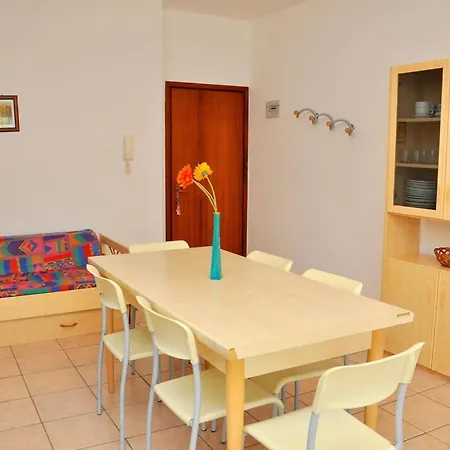 아파트 Spacious Seaside Flat For Large Families *