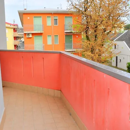 아파트 Spacious Seaside Flat For Large Families 비비오네