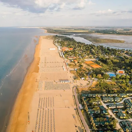 Spacious Seaside Flat For 7 Guests - Beahost Bibione