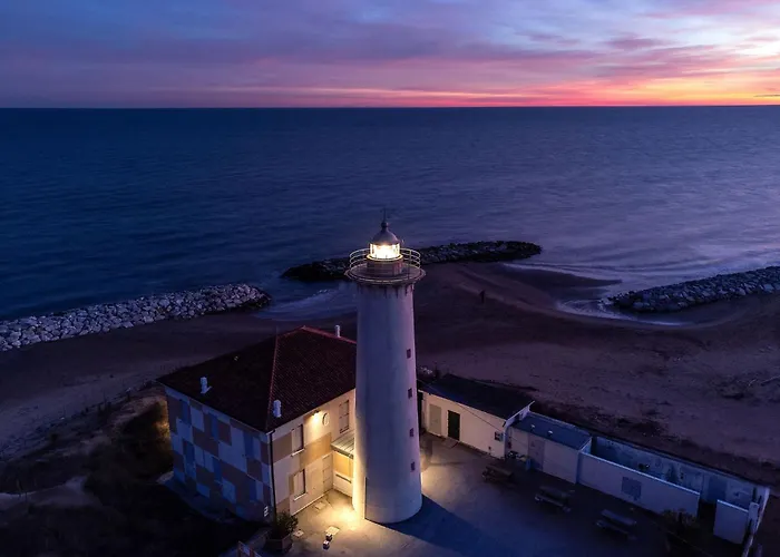 Spacious Seaside Flat For Large Families Lägenhet *