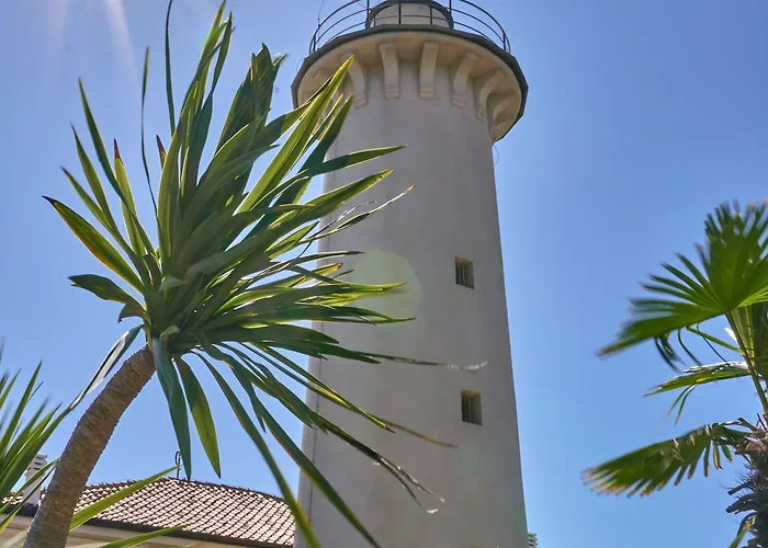 Spacious Seaside Flat For Large Families *